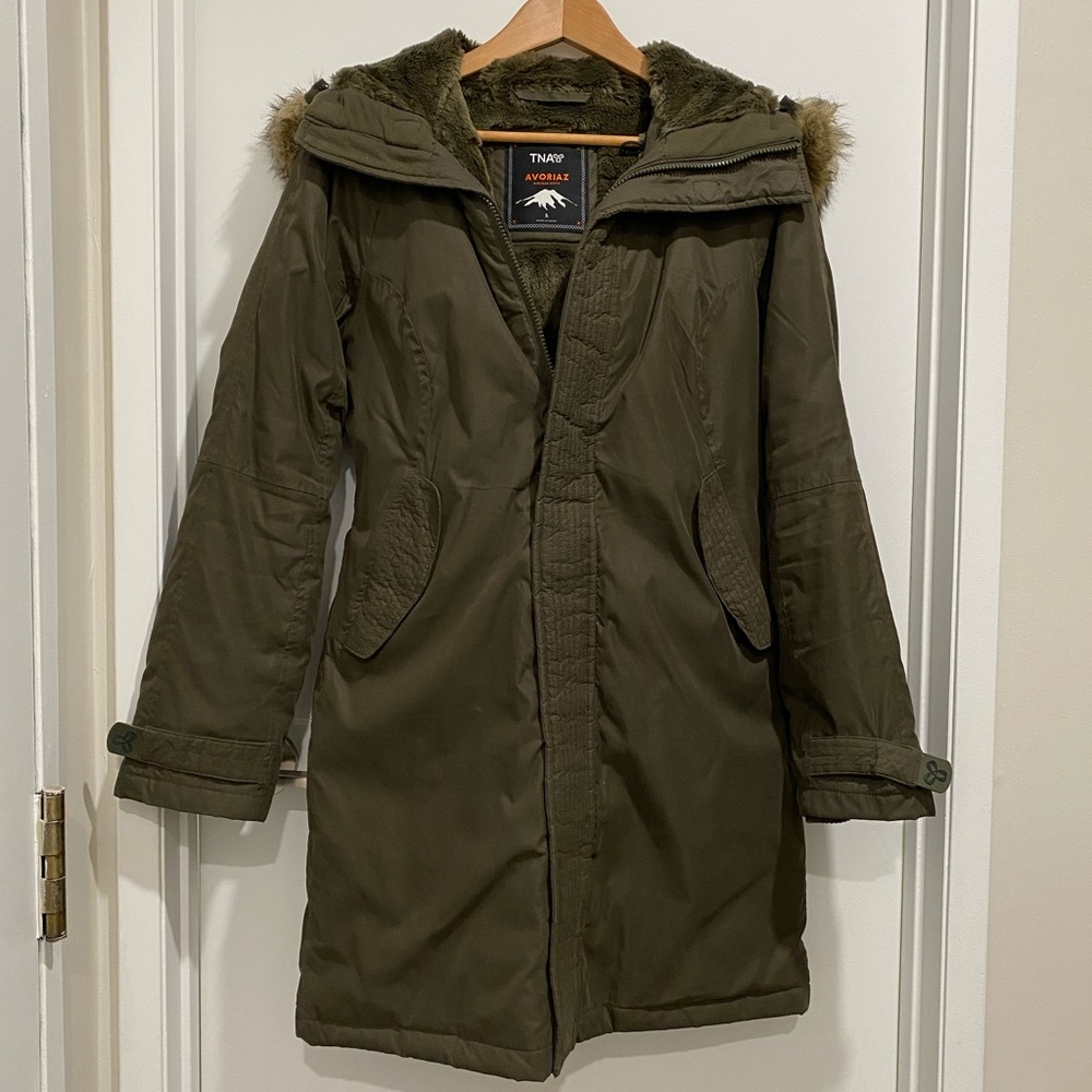 ✨Sold✨ Aritzia TNA Avoriaz Parka - Picture 3 of 9